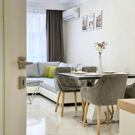 Sea View Apartment With Free Parking Pomorie Eksteriør bilde